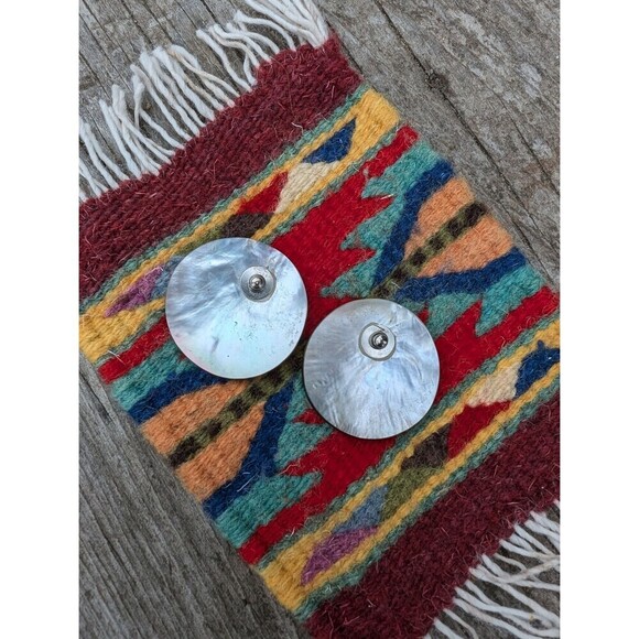 Vintage Mothers Of Pearl Earrings, Beachy Shell Earrings - Picture 9 of 10